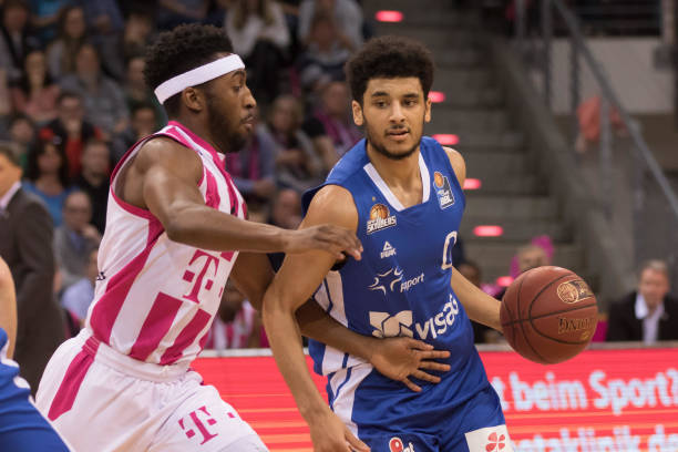 他们不断强 他们不断强